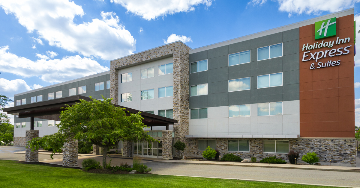 Holiday Inn Express Johnstown PA Exterior